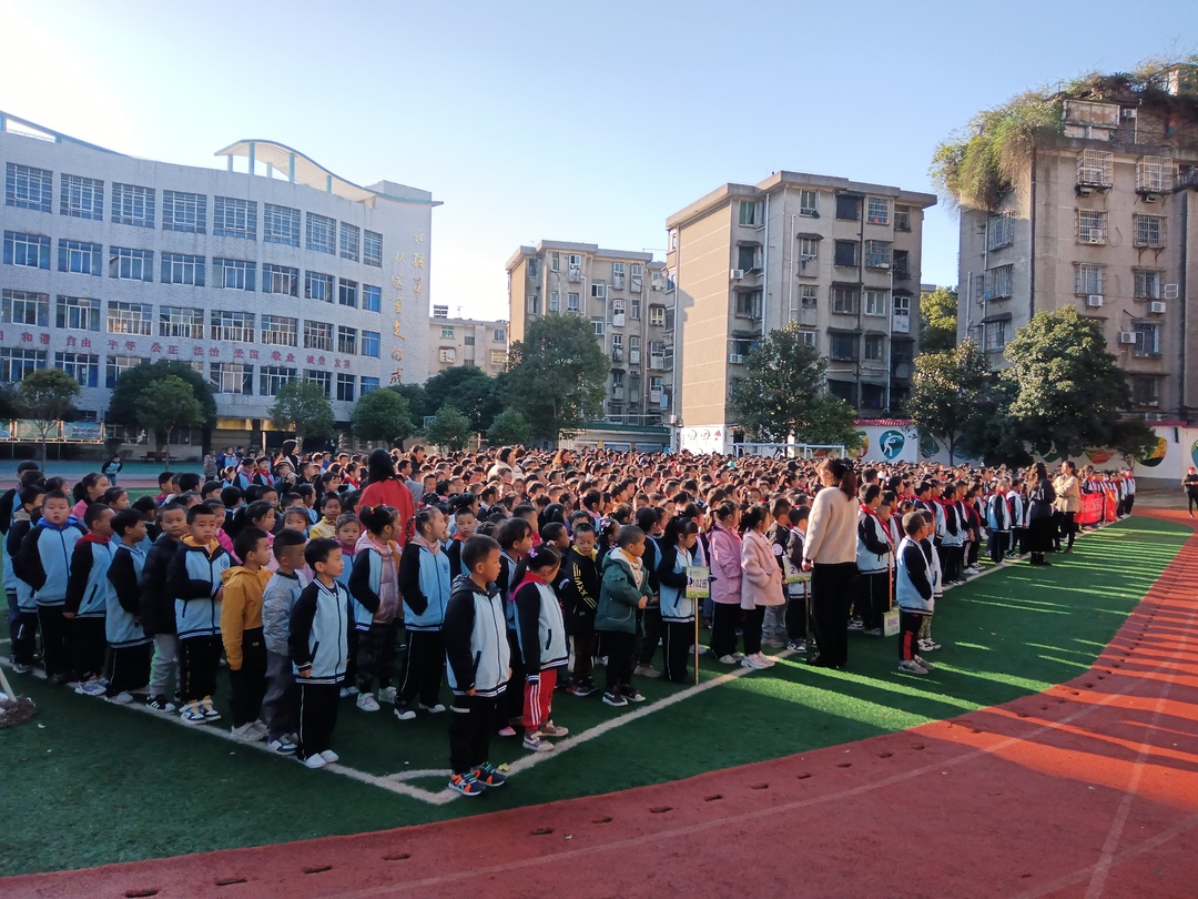 “垃圾分类进社学校 绿色环保入人心”垃圾分类主题宣传活动走进云塘小学