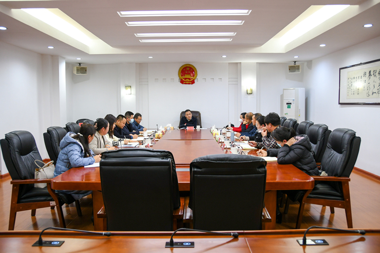 区委常委班子2022年度民主生活会征求意见座谈会召开