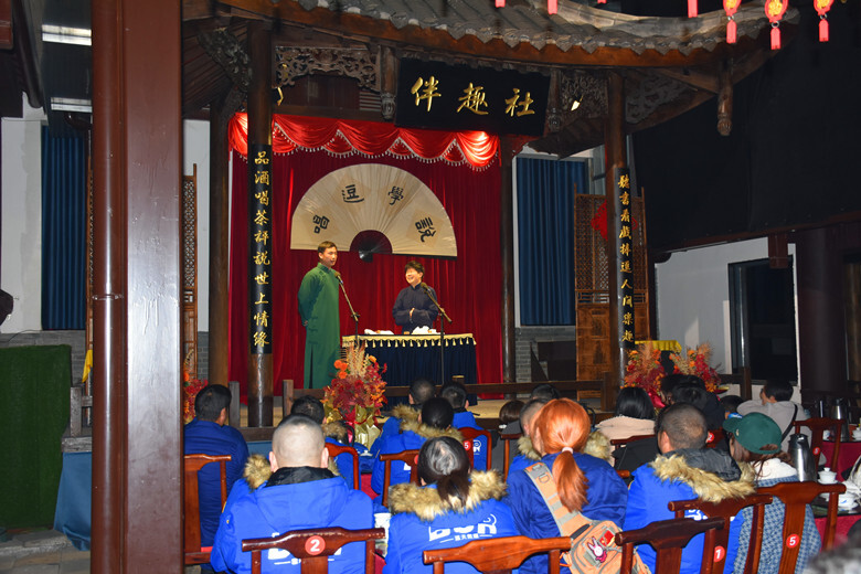 伴趣社公益开演 为蓝天队员送上暖心祝福