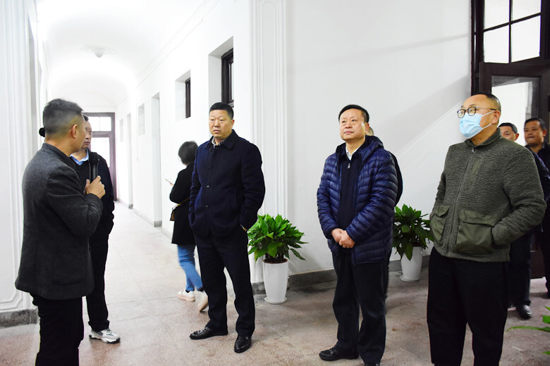 湖北省恩施州人大常委会一行来雨湖考察