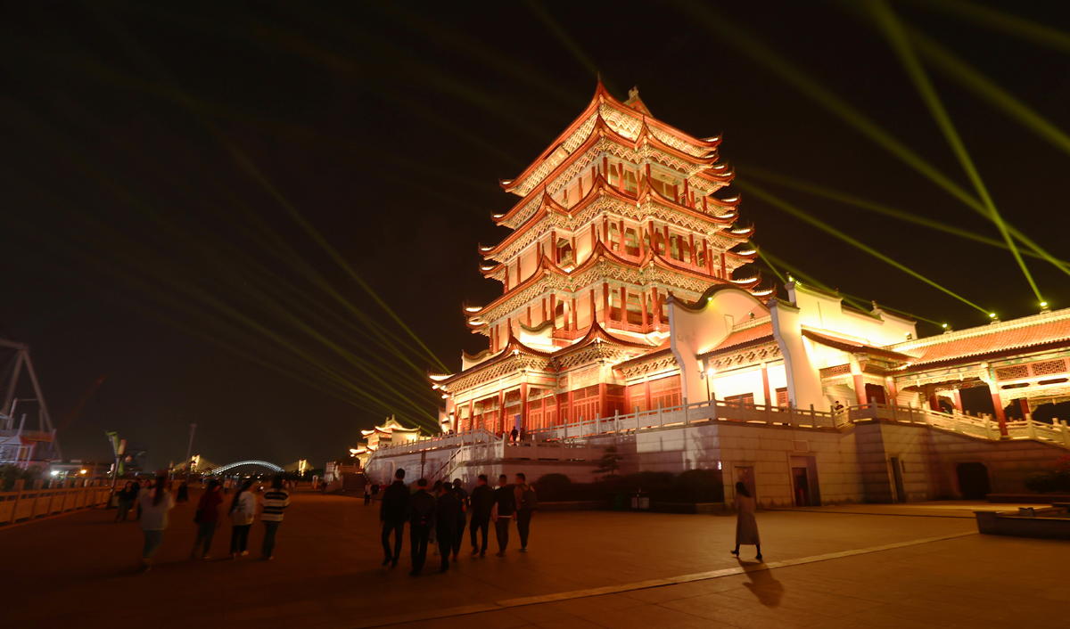 伟人故里 价值莲城——活力湘潭行丨万楼：夜间消费“火”群众生活“乐”