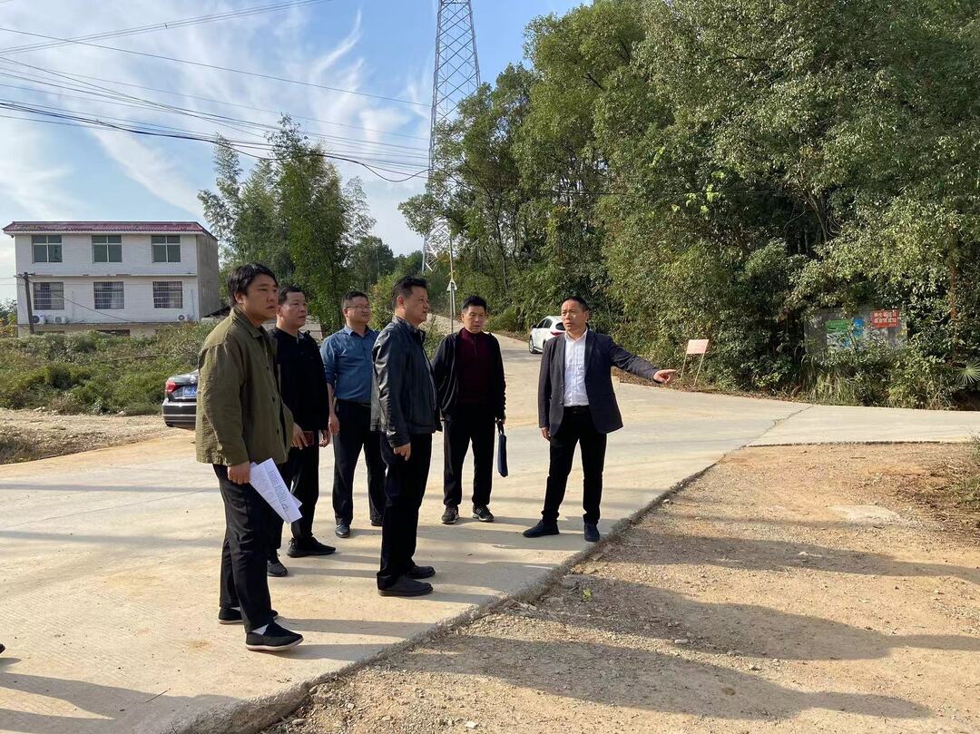 市发改委到雨湖区调研指导生态绿心地区民生基础设施建设工作