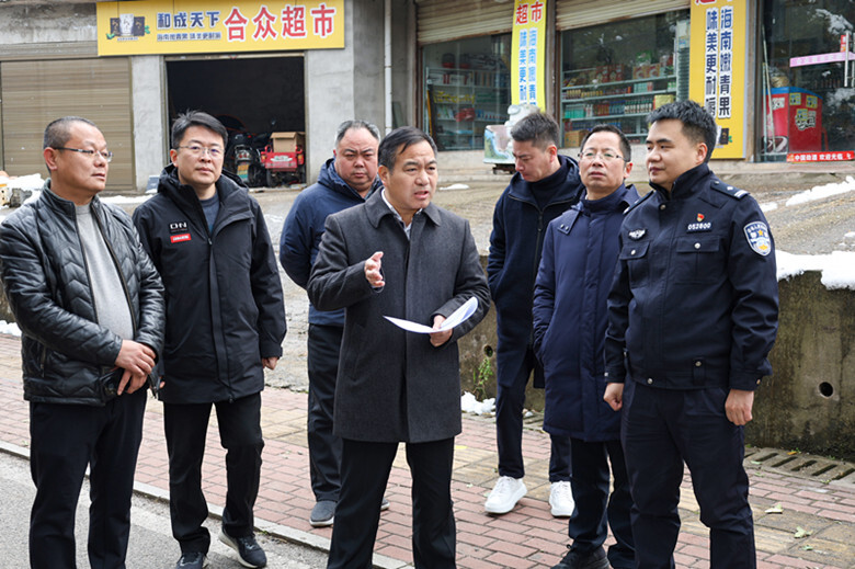 段伟长带队赴辖区企业开展“走找想促”活动