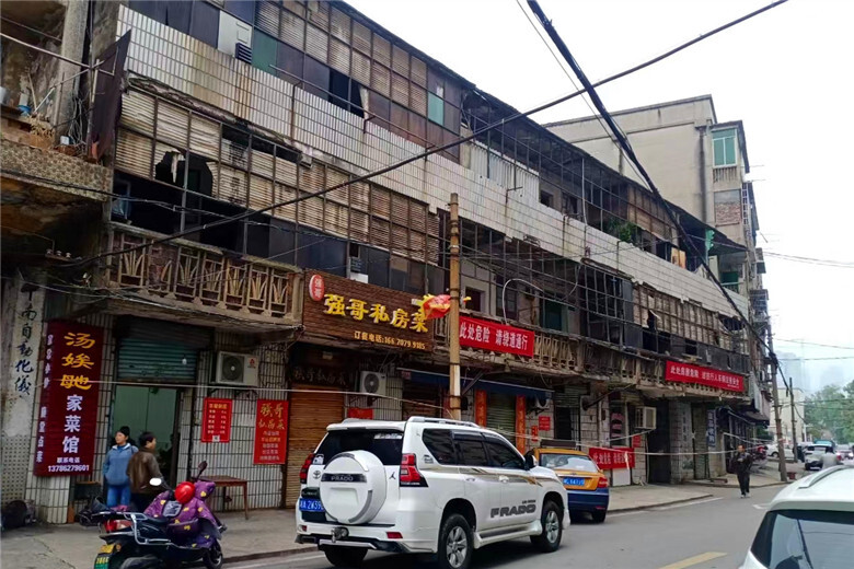 新春走基层丨城正街街道基本完成伞厂排危除险工作
