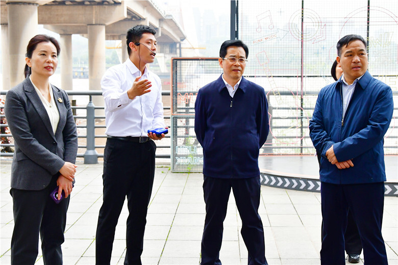胡忠威调研雨湖区宣传思想文化工作