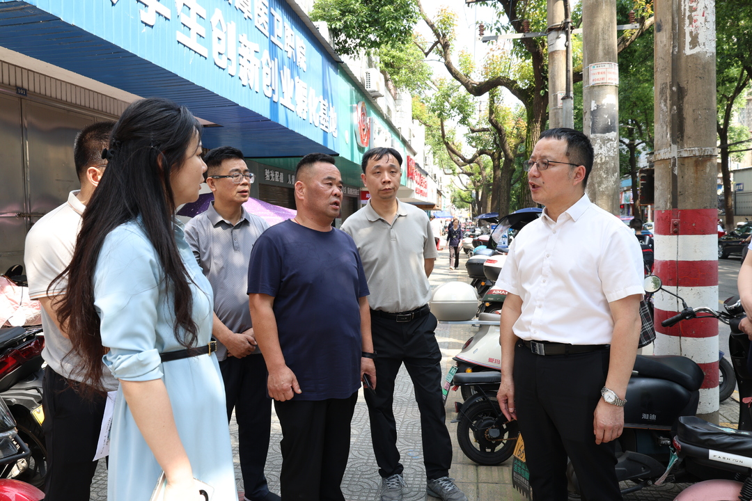 柳军辉带队督导深化全国文明城市建设工作