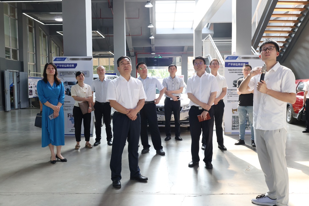 段伟长率队赴湖南大学进行工作对接