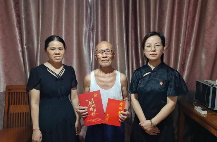 和平桥社区：情暖“八一”，关爱退役军人