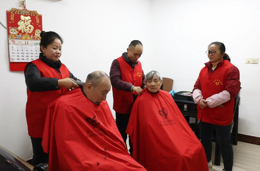 视频丨“湖南好人”邓叶平：19年为老人免费理发
