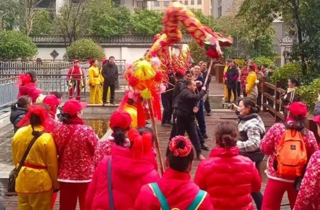 民乐社区开展“情暖和平·爱在民乐”为主题元宵节系列活动