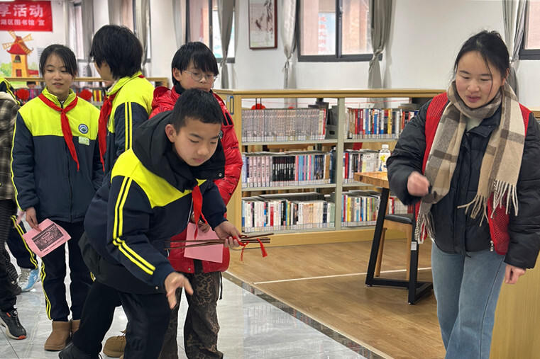雨湖区图书馆举行红红火火闹元宵活动