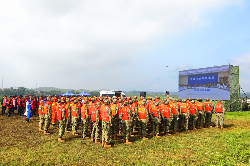 组图丨“莲城应急-2025·防汛”军地联合实兵演练在雨湖举行