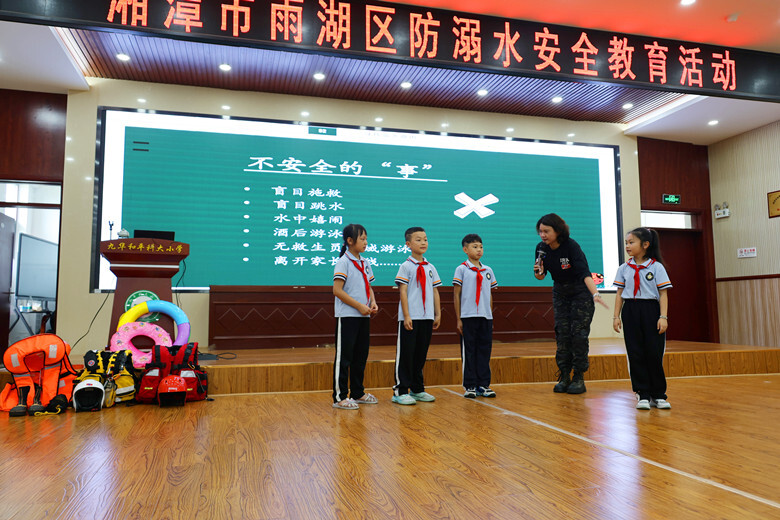 雨湖区织密中小学生防溺水安全防护网