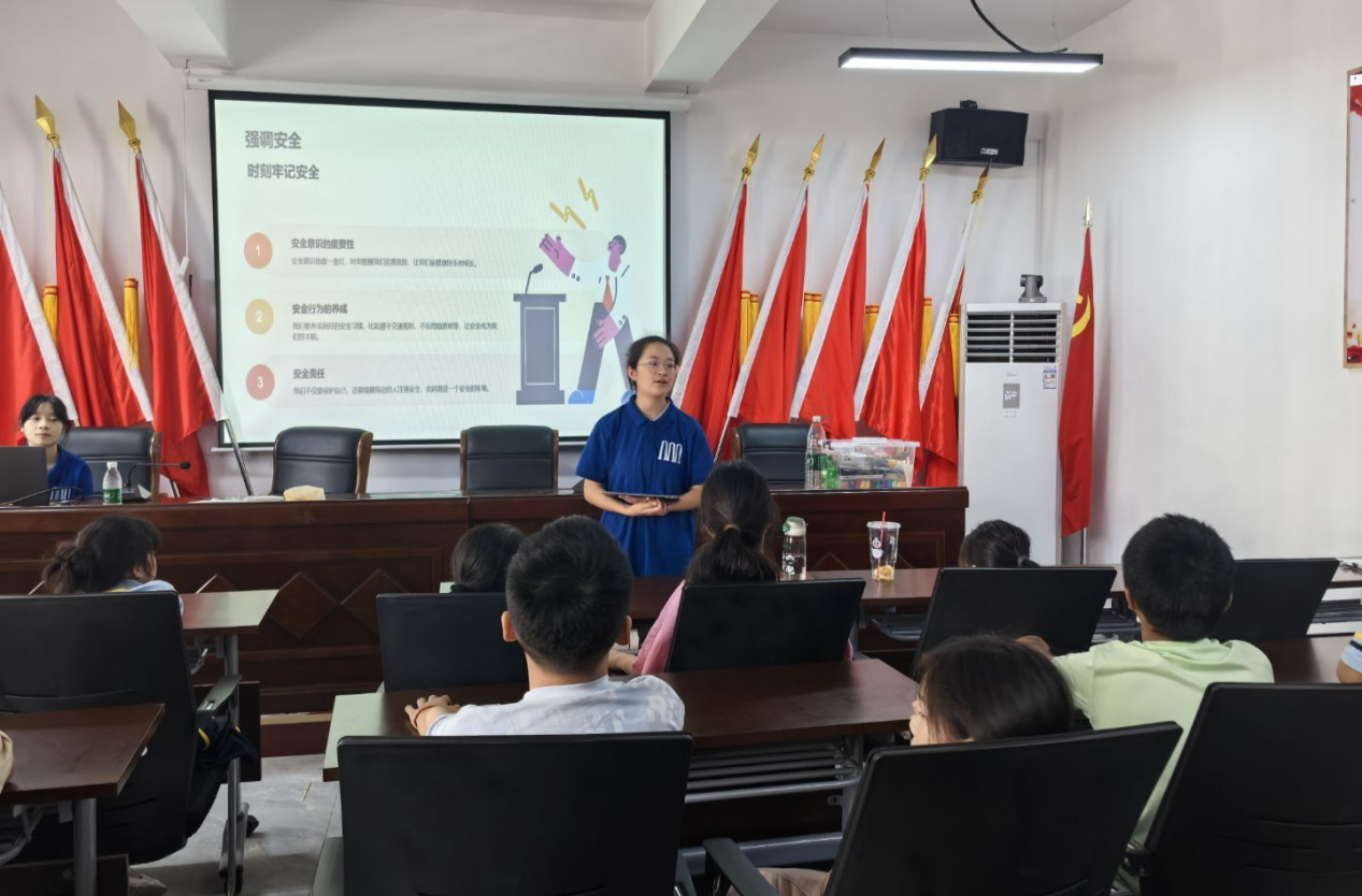 车站路社区开展以“呵护花朵 你我有责”为主题的防性安全知识讲座