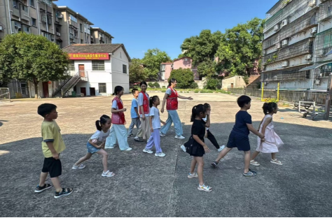 建设社区：纪检监督护航 校社联动筑牢儿童身体安全防线