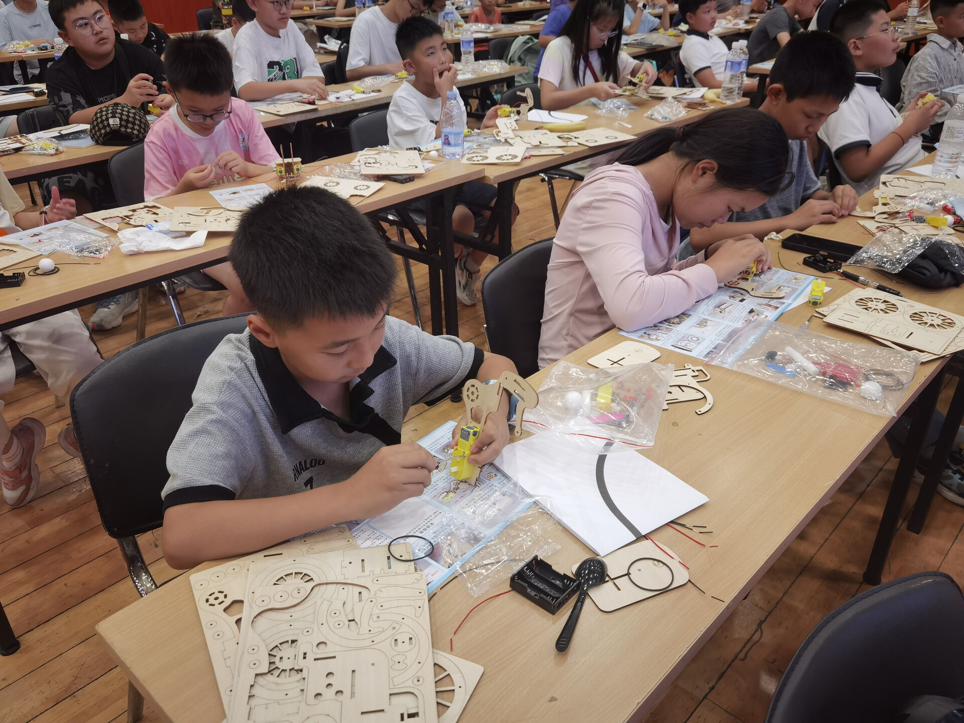 雨湖区教育局：雨湖学子北京研学，探秘科技前沿奥秘