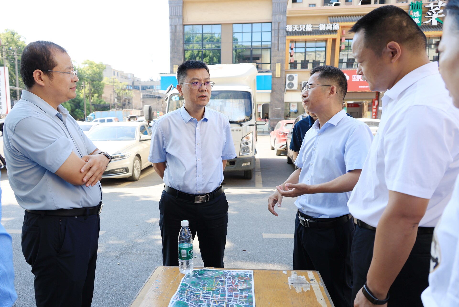 陈小平带队督导重点项目建设工作