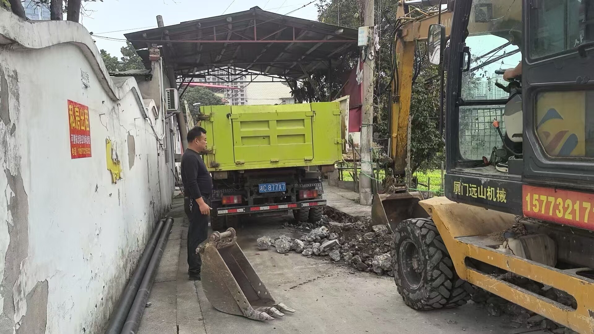 万楼街道纪工委：跟进监督，解决群众生活用水难题