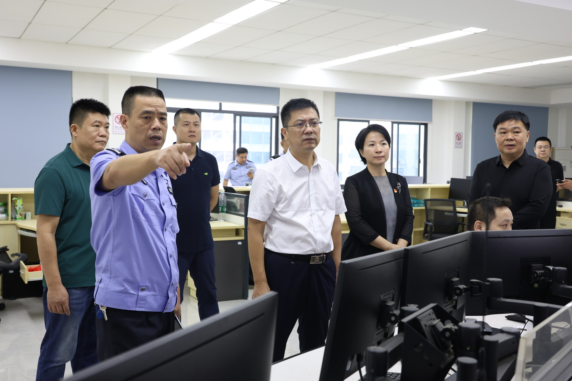 陈小平督导节前安全生产等工作