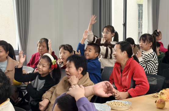 广场街道举办“祖孙同乐”重阳主题活动