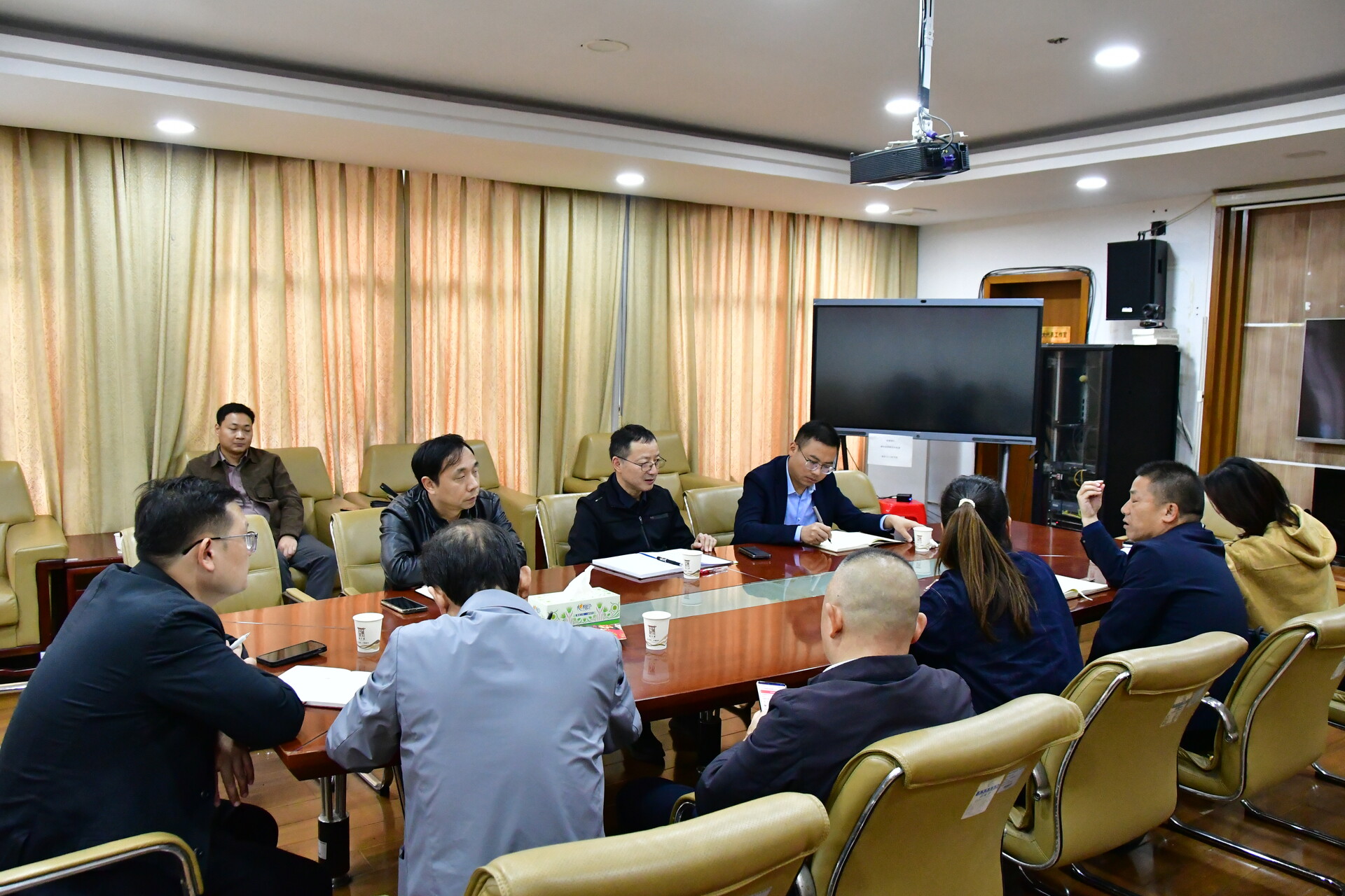 柳军辉调研城正街片区与响水乡重点项目