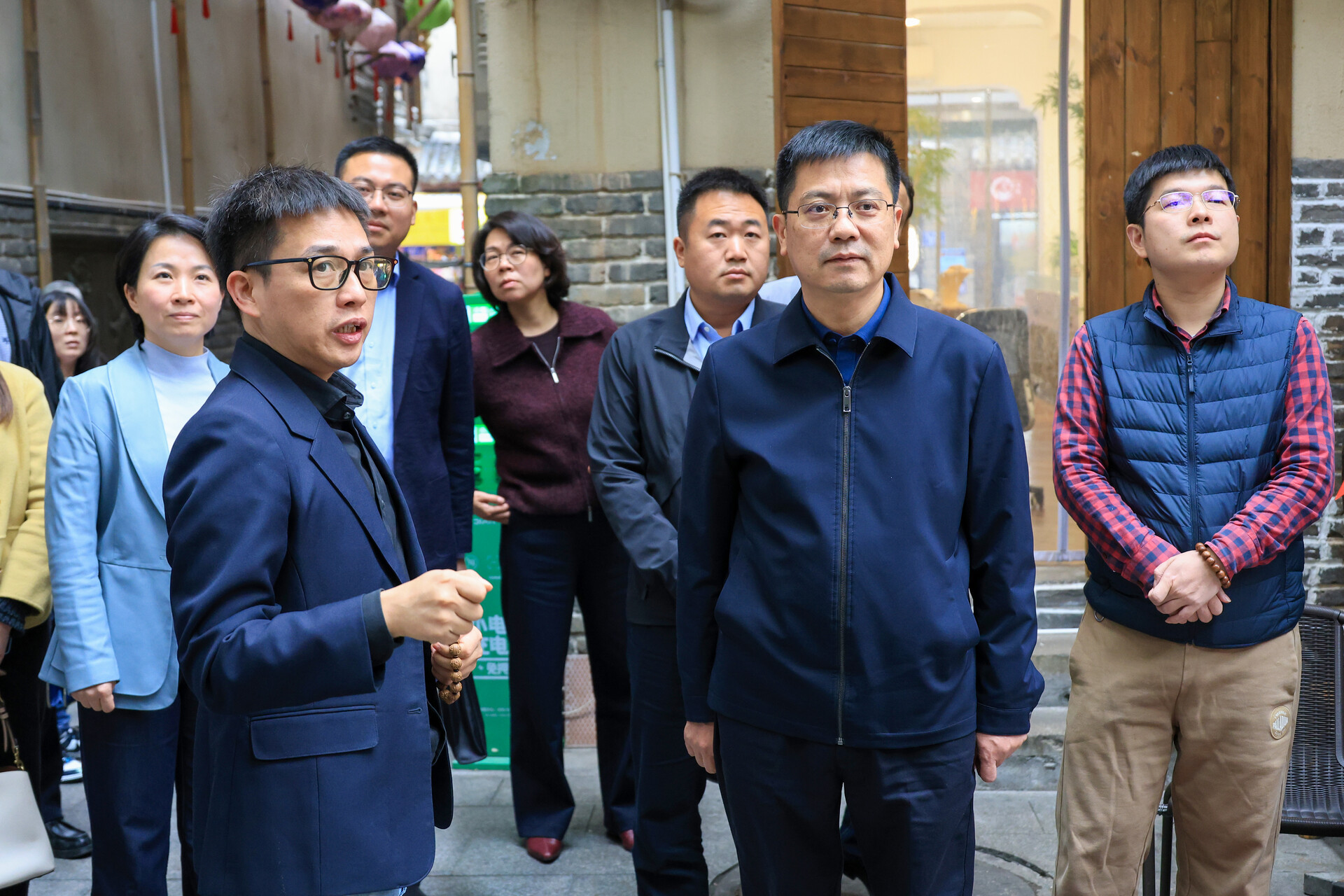 陈小平带队赴长沙市东茅街茶馆进行实地考察对接