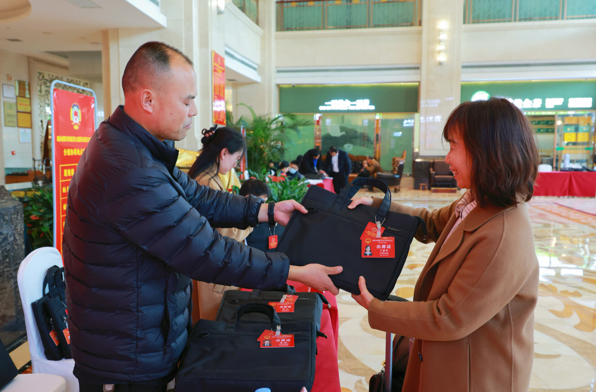 【两会进行时】雨湖区人大代表今日报到：肩负人民重托，共绘发展蓝图