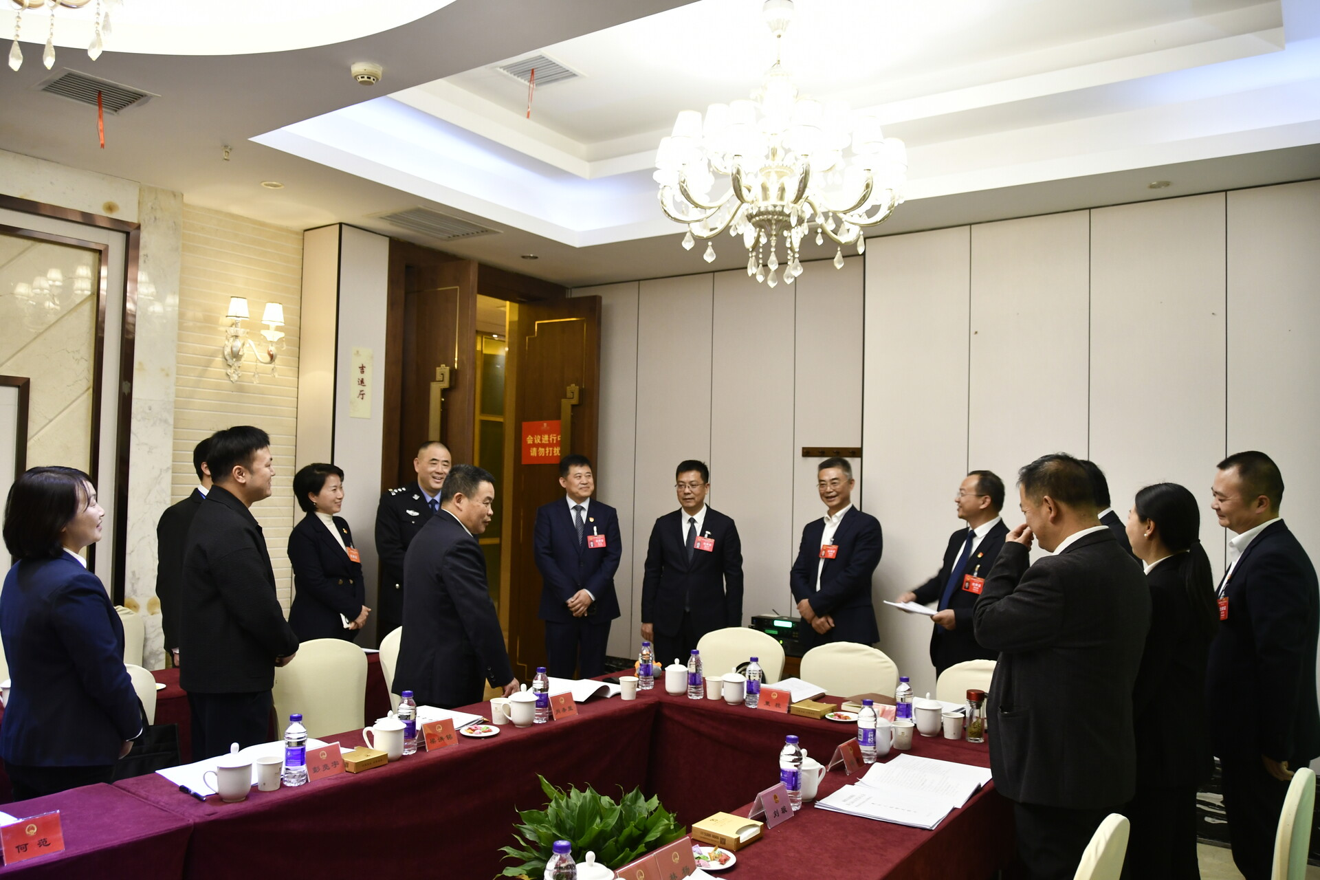 【两会进行时】陈小平到代表分团审议现场参加讨论