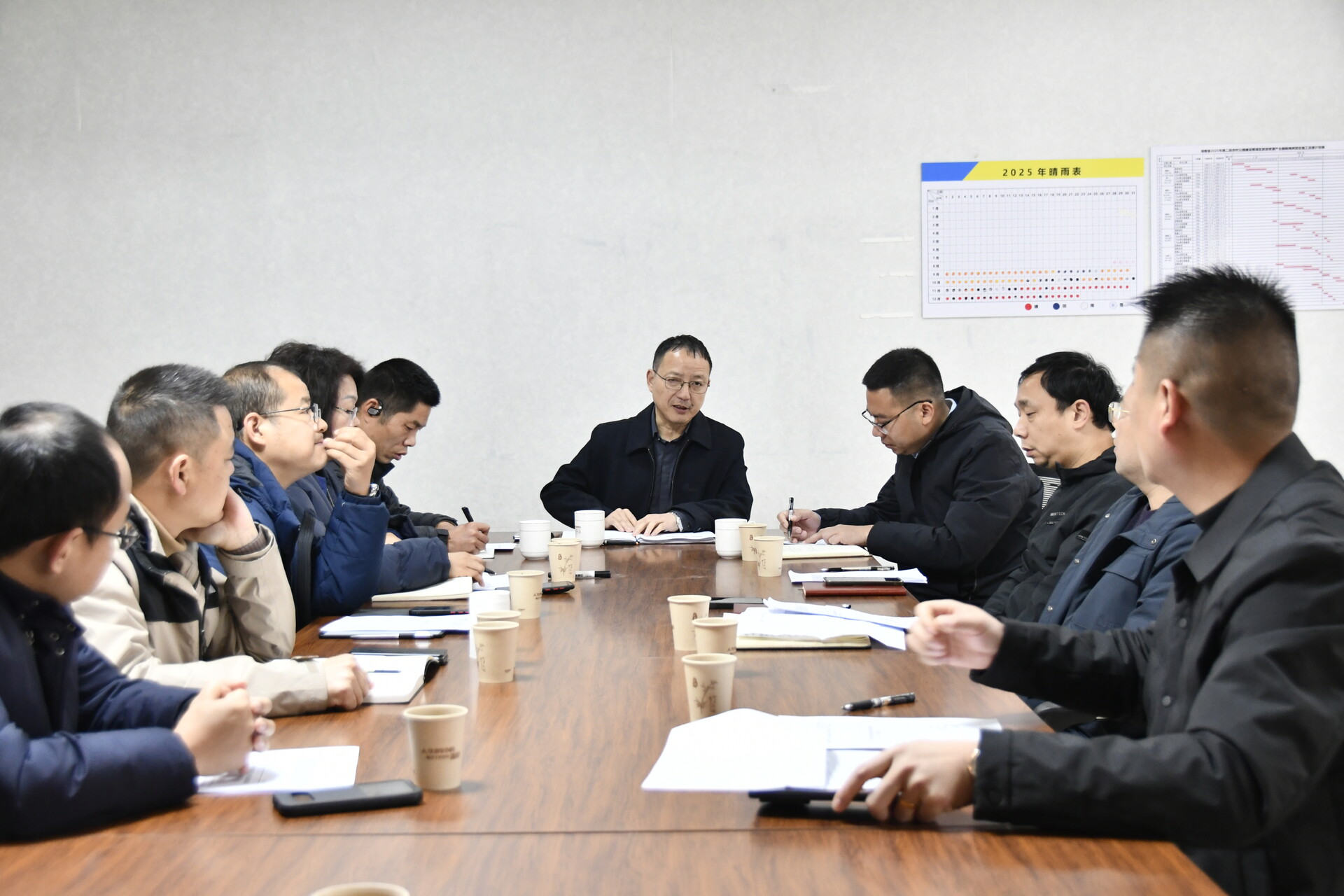 柳军辉调度旅发大会重点项目推进工作