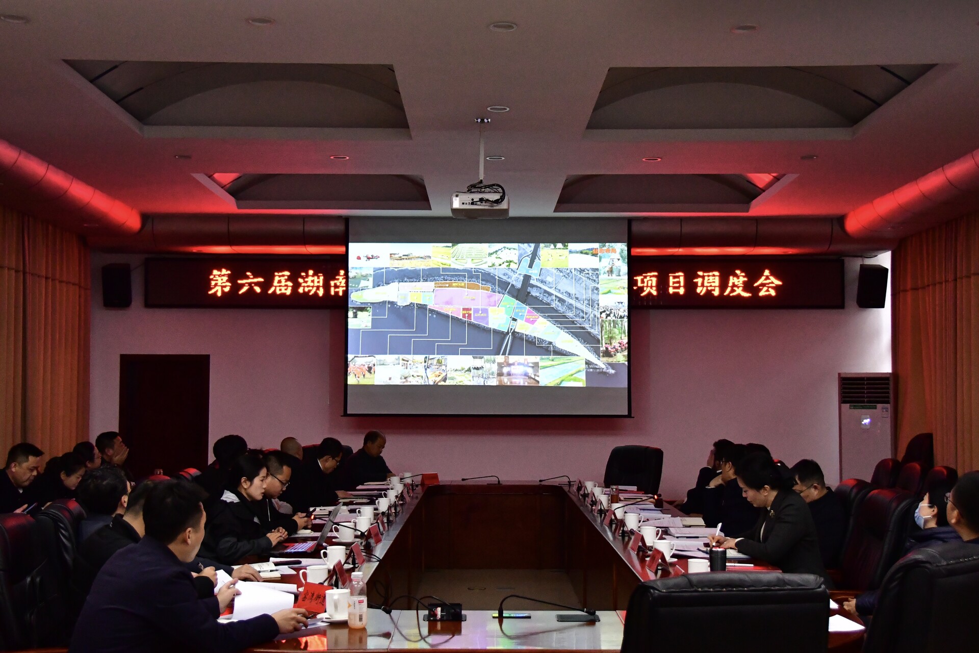 陈小平主持召开第六届湖南旅发大会雨湖区重点项目调度会