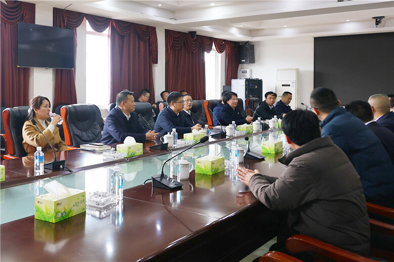 正月初八 陈小平柳军辉深入重点企业走访调研