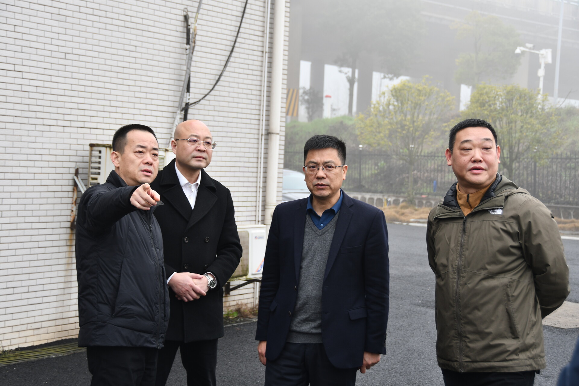 陈小平开展巡河巡林巡田工作