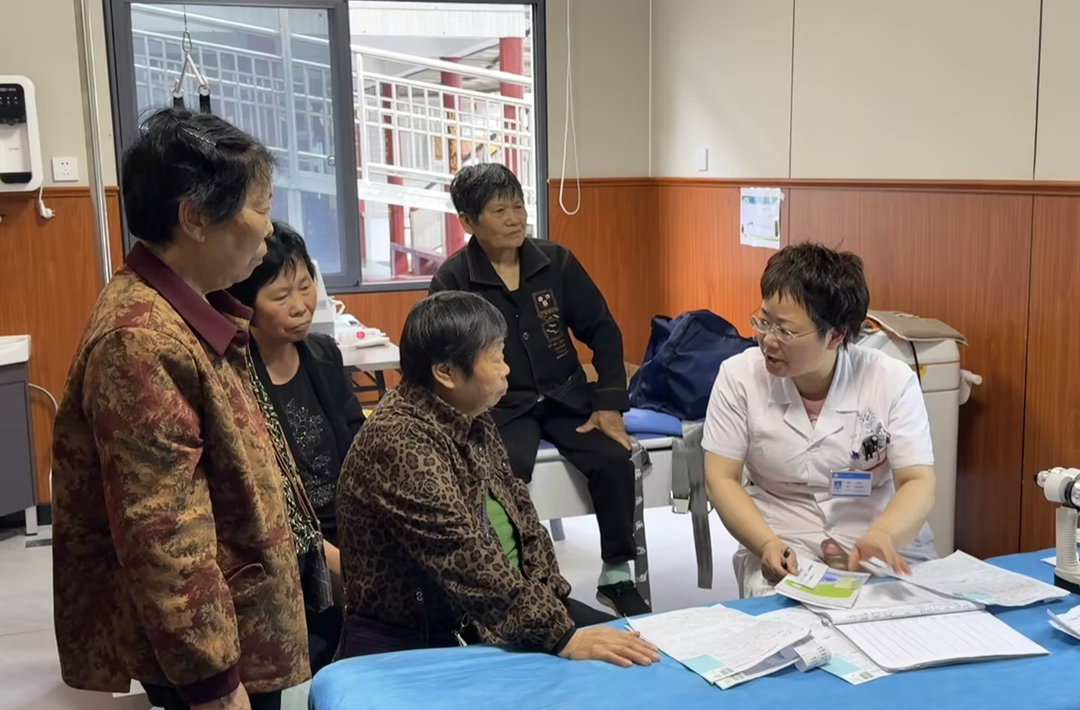 鹤岭镇中心卫生院：村里老人直呼“医务人员比儿女想得还周到！”
