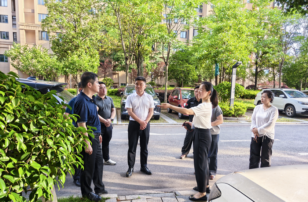 陈澄实地督导住建领域消防安全及烟花爆竹规范经营工作