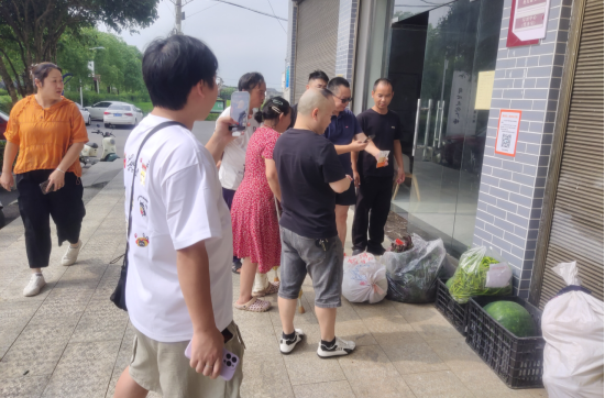 泉塘子村：用好党群服务阵地 做实消费帮扶助农增收