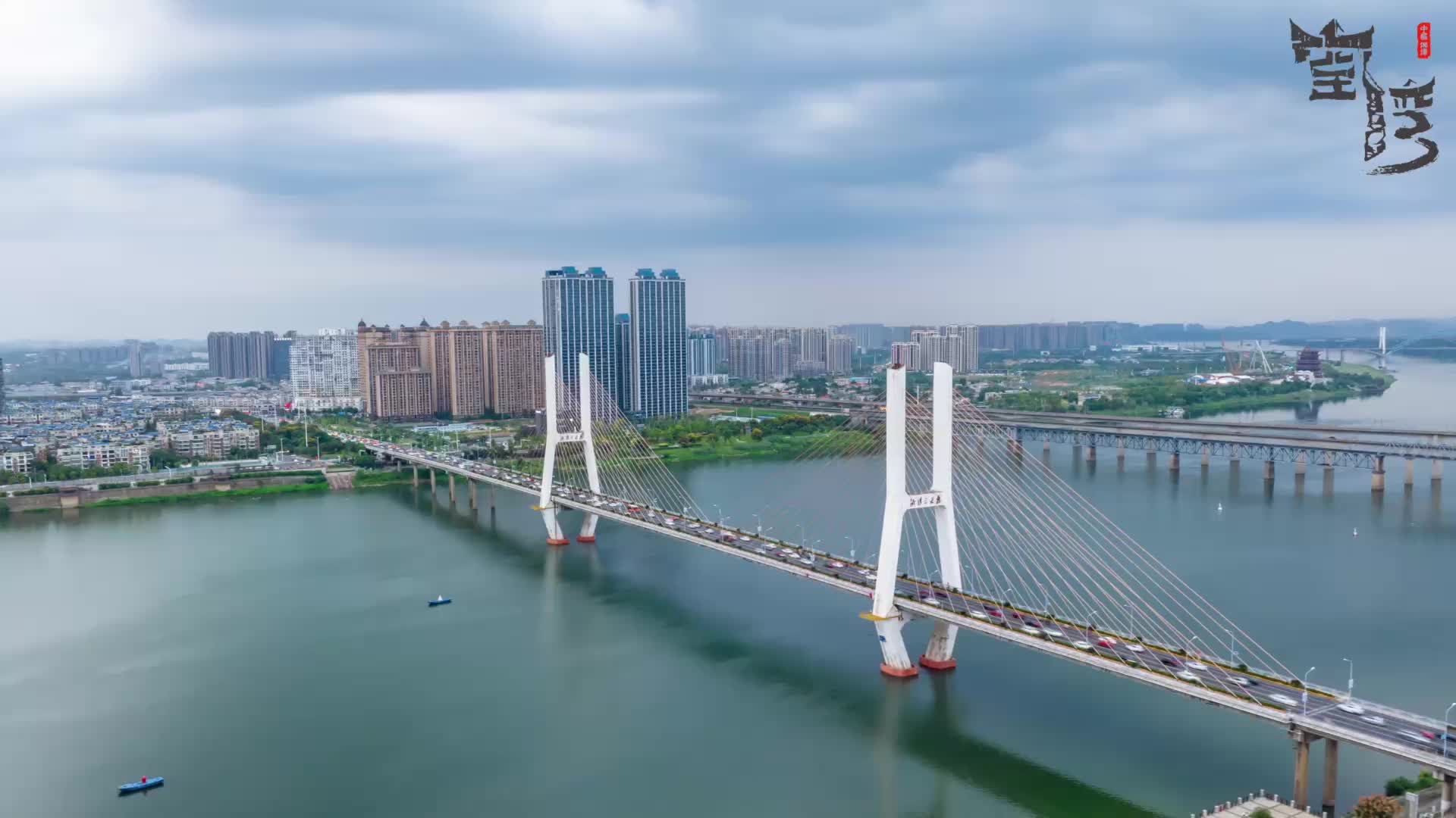 视频丨最美在金秋 红霞正满天——窑湾街道唐兴寺社区发挥“美在金秋”老党员之家优势，助力社区基层治理