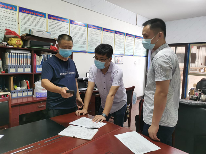长城乡：驻企联络员为企业筑牢战“疫”防控线