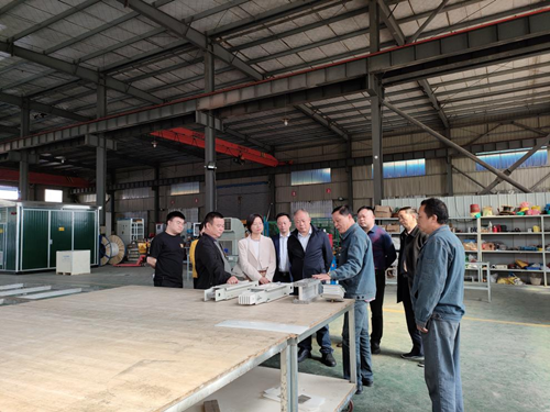 万楼街道：党建联盟助力校银合作
