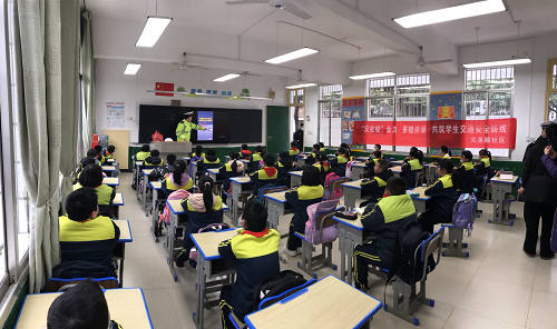 雨湖路街道多措并举筑牢交通安全防线