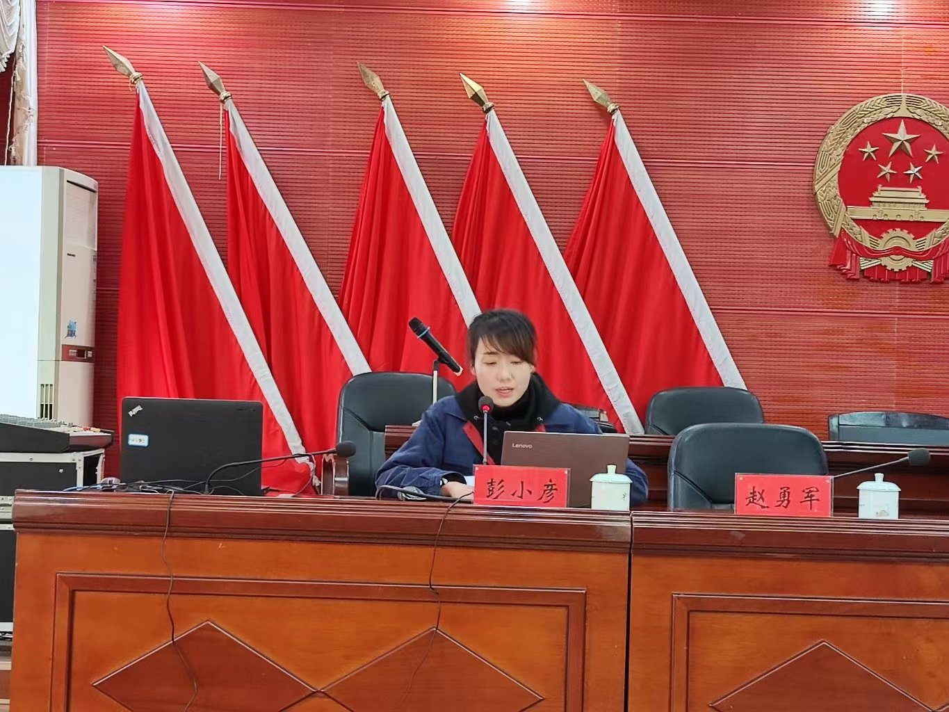 全国人大代表彭小彦到楠竹山镇宣讲学习贯彻全国“两会”精神