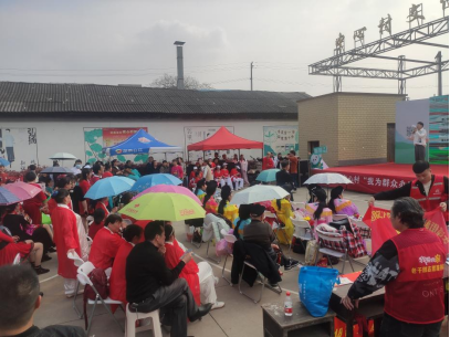 【我为群众办实事】先锋街道：公益市集“零距离” ，服务群众“有温度”