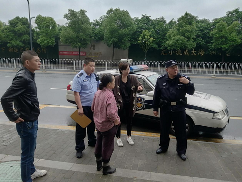 【我为群众办实事】警社联动，爱心护送精神病人就医
