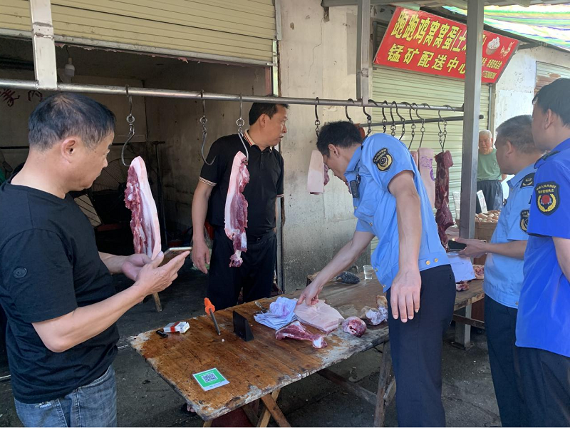 鹤岭镇开展“白板肉”专项整治行动