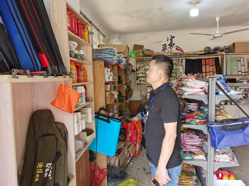 万楼街道开展经营销售禁用渔具专项检查