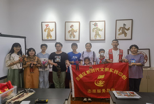 风车坪社区新时代文明实践站开展“巧手制皮影，文化共传承”活动