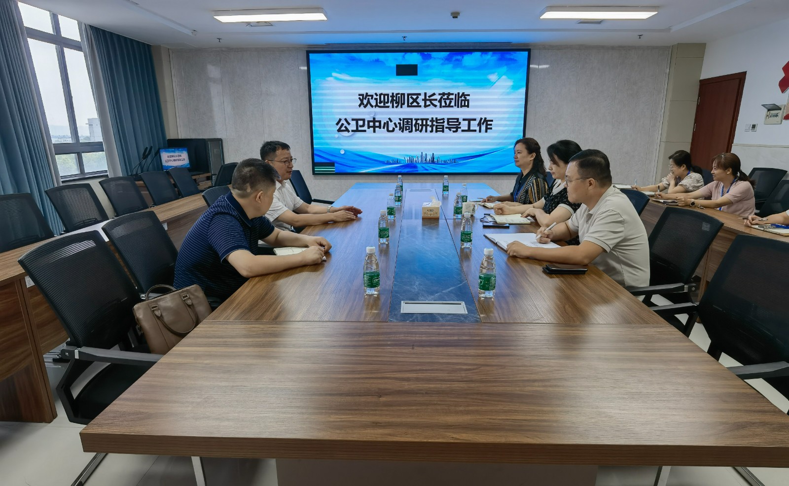 柳军辉调研雨湖区公共卫生服务工作
