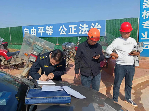 雨湖区城管执法局开展渣土整治行动