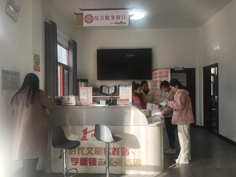 区民政局到鹤岭镇督导学雷锋志愿者服务驿站工作