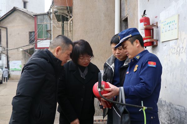 区领导带队开展安全生产和消防安全检查