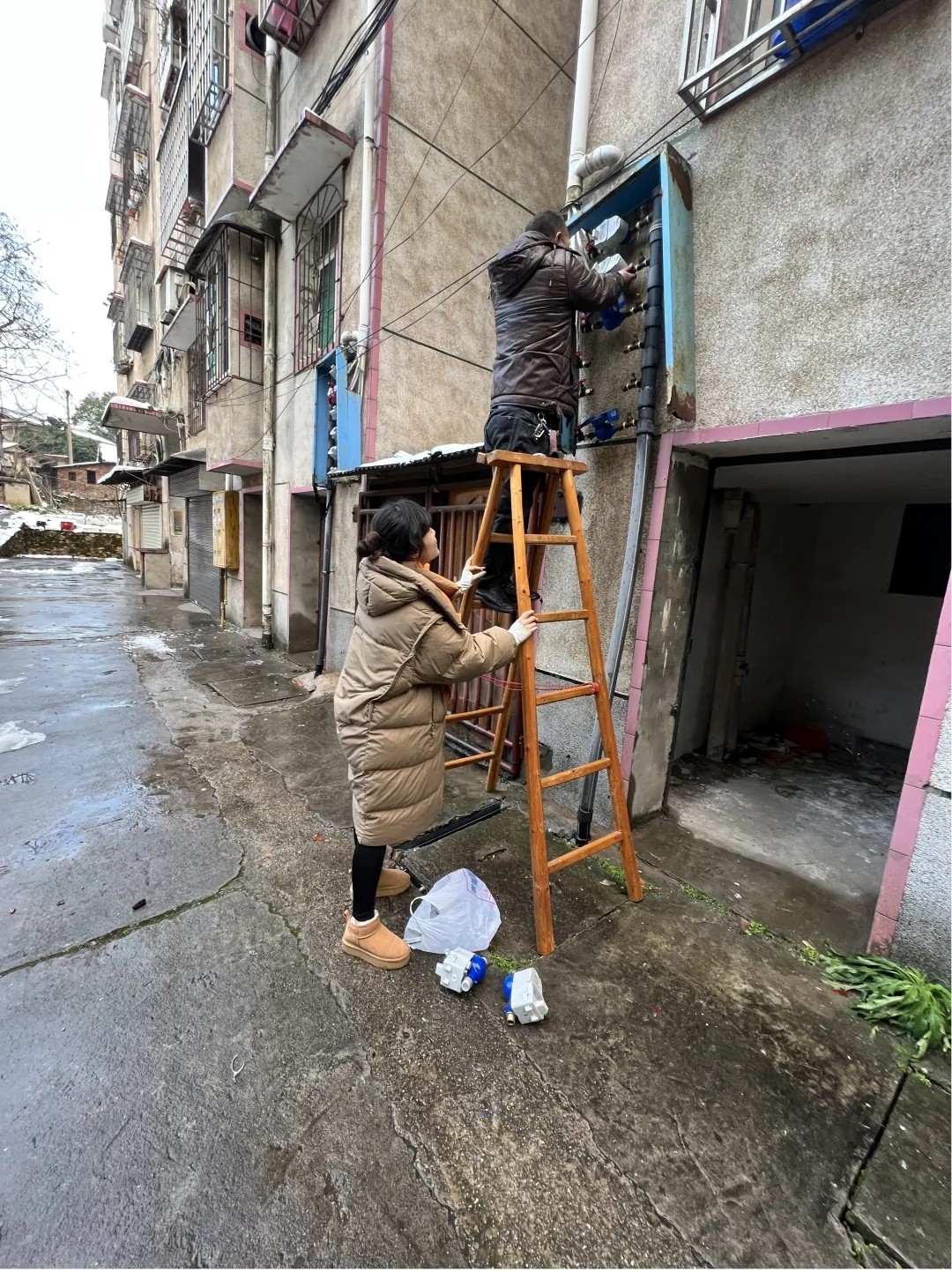 鹤岭供水服务中心积极应对寒潮保供水